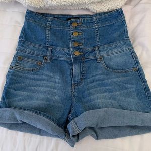 Vintage SUPER High-Waisted shorts